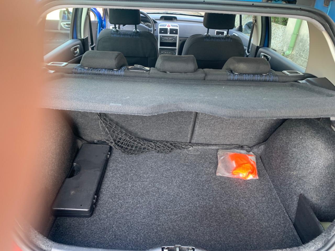 Peugeot 307 2.0 HDi 5p. XR