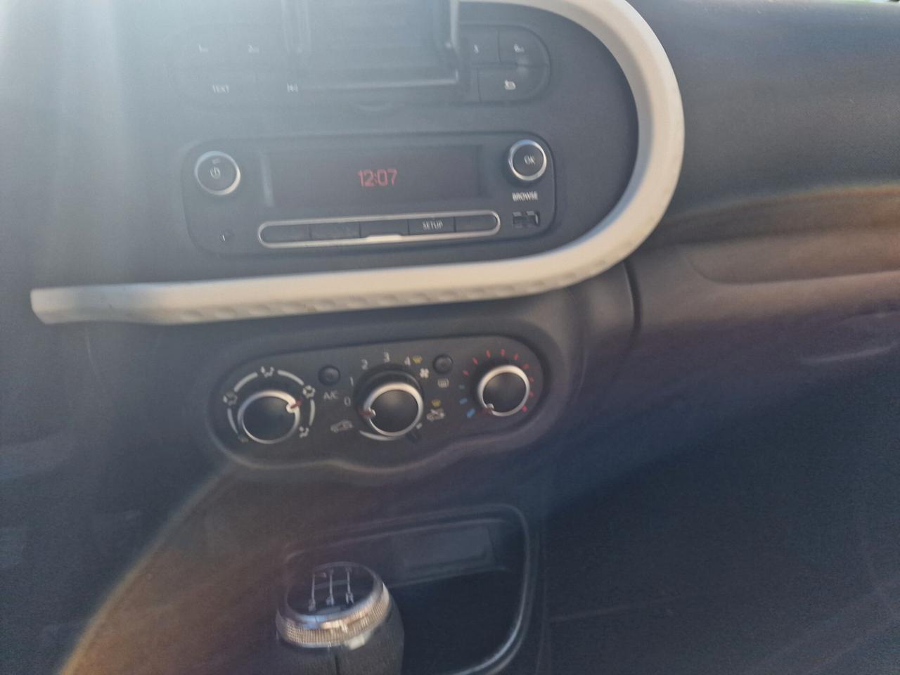 Renault Twingo SCe 65 CV Intens full