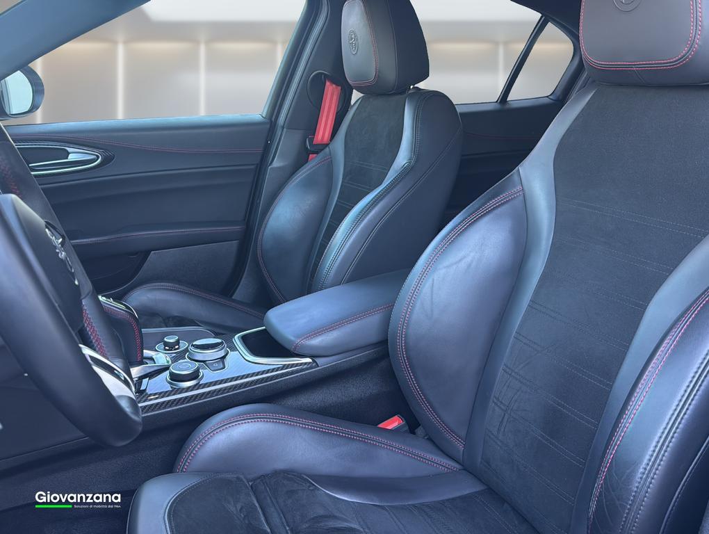 Alfa Romeo Giulia Giulia 2.9 V6 Quadrifoglio 510cv auto SCARICO AKRAPOVIC