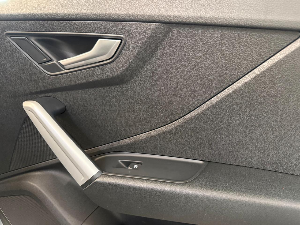Audi Q2 30 TDI Business