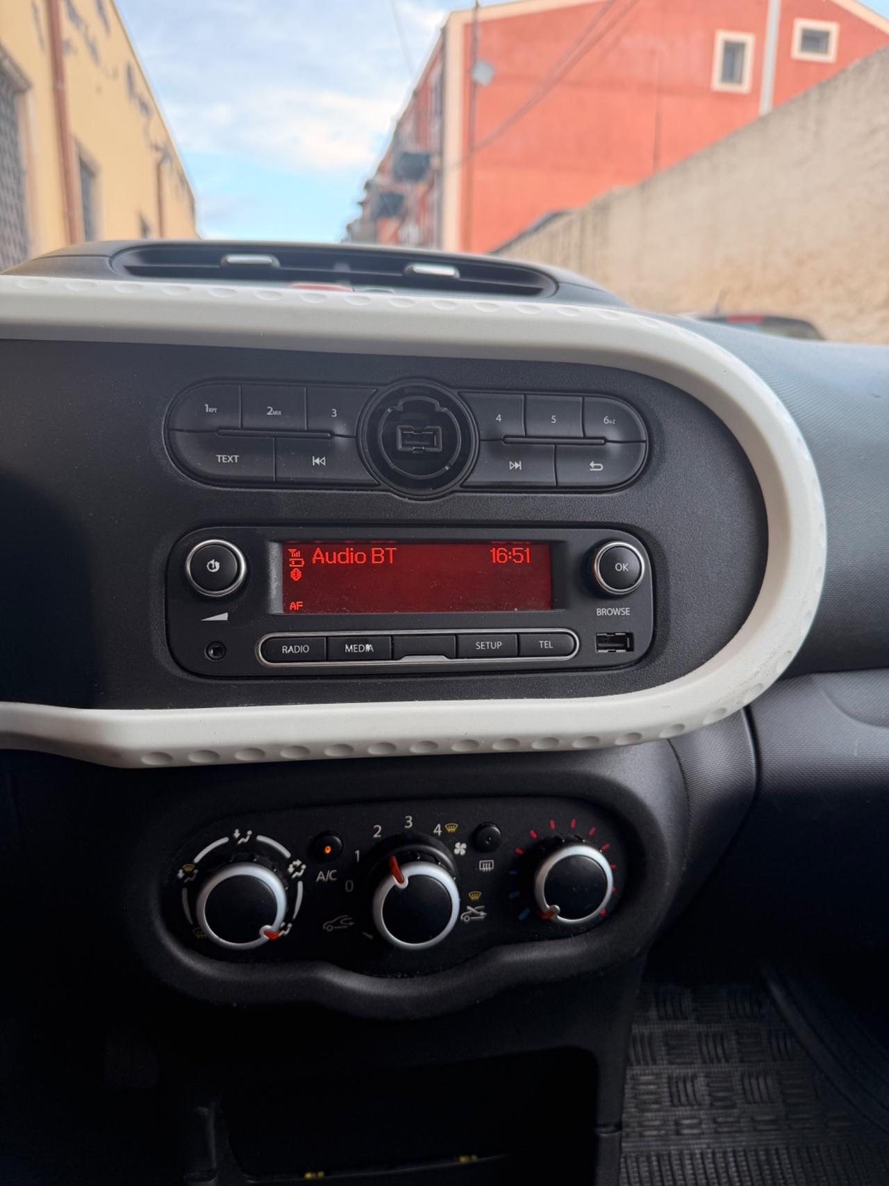 Renault Twingo 1.0 benzina 70 cv anno 2018
