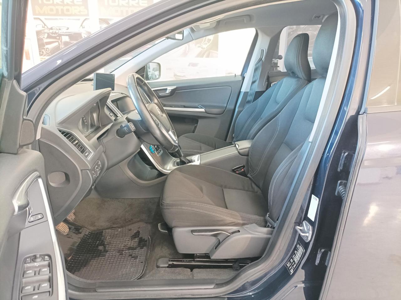 Volvo XC 60 CV 190 D4 Momentum 02/2016