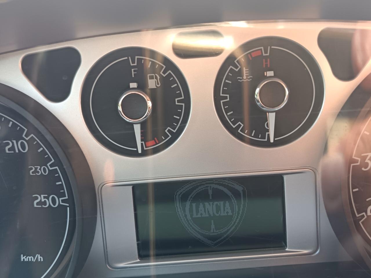 Lancia Delta 1.4 T-Jet 120 CV Silver Ecochic GPL