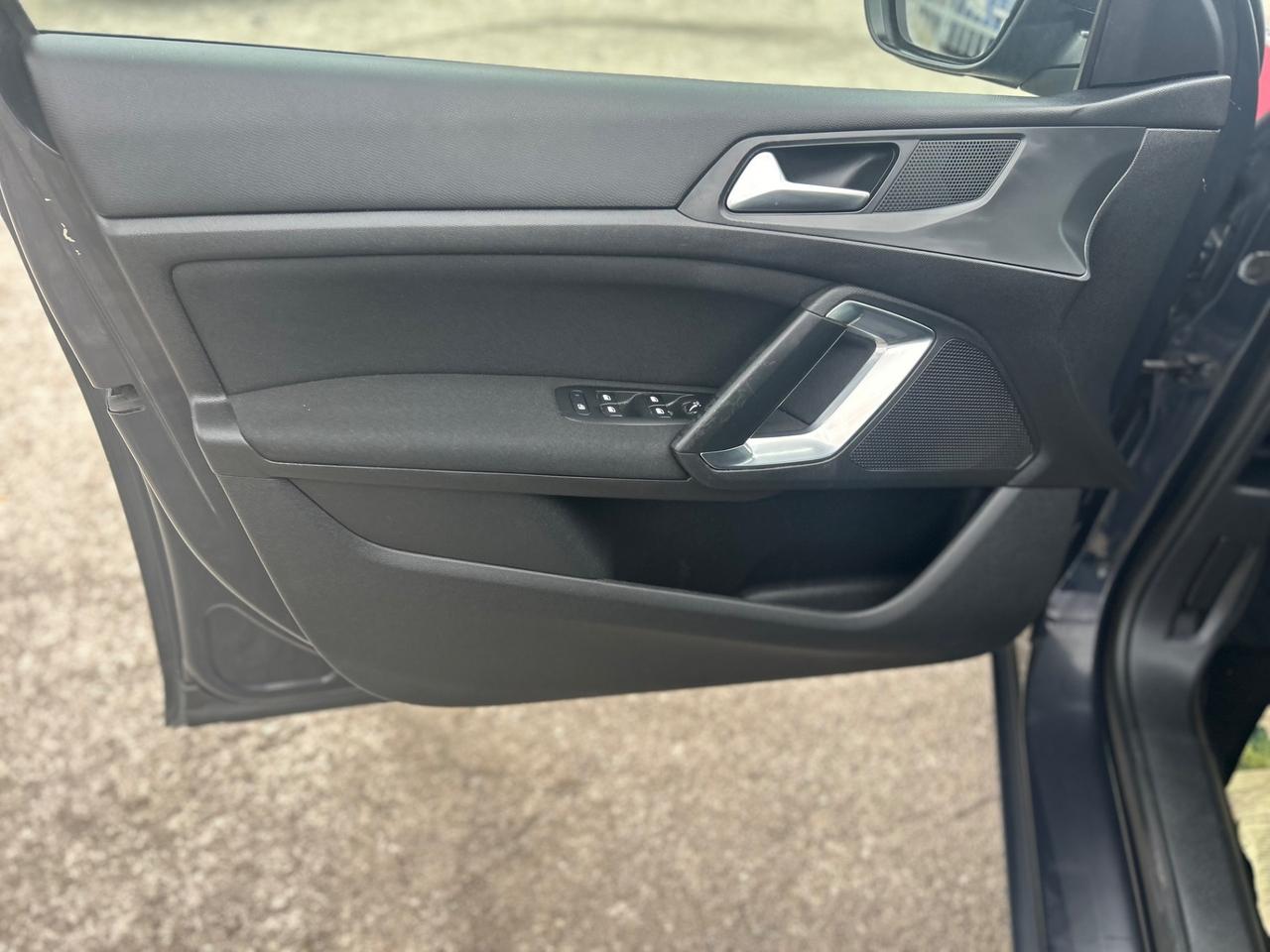 Peugeot 308 BlueHDi 100 S&S Business
