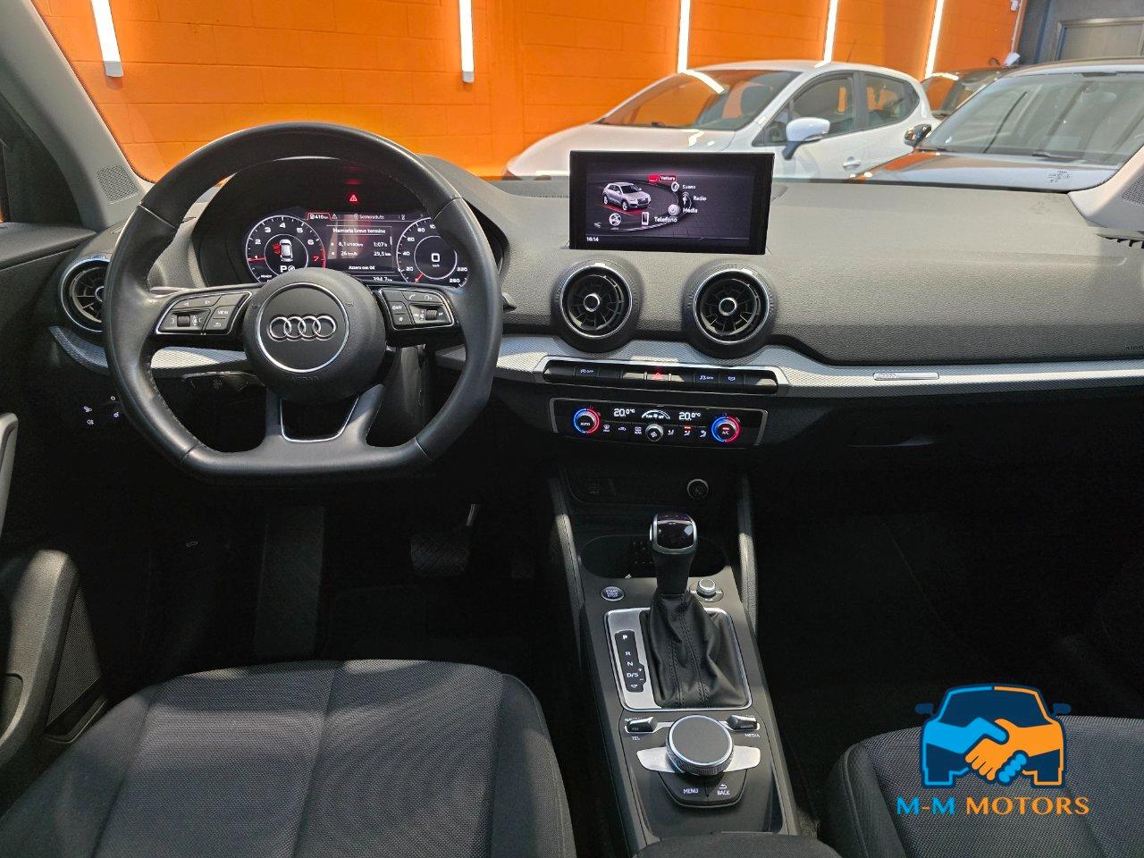 Audi Q2 35 1.5 tfsi Identity Black s-tronic