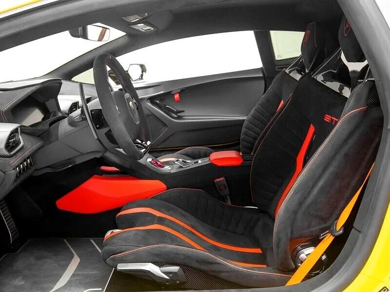 Lamborghini Huracàn STO 5.2 V10 NOLEGGIO LUNGO TERMINE - LEASING FULL INCLUSIVE