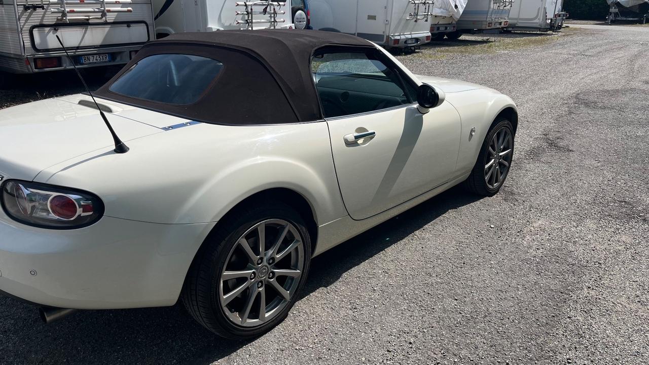 Mazda MX-5 Roadster Coupé 1.8L 16V Niseko