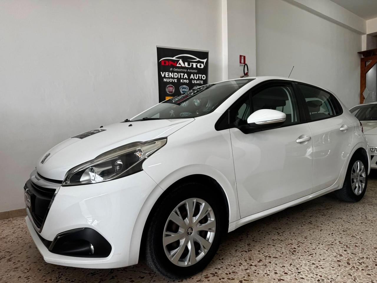 Peugeot 208 1.4 HDi 68 CV 5 porte Business