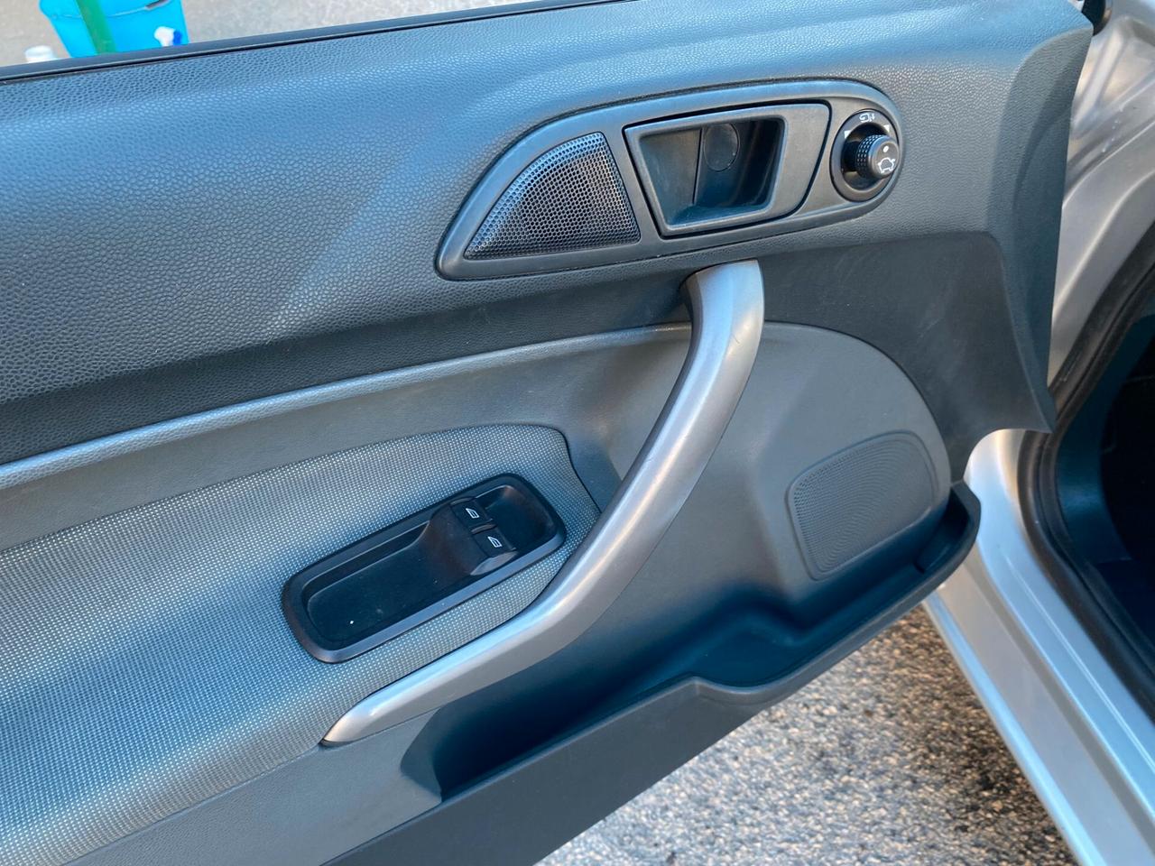 Ford Fiesta 1.2benz 60cv economica 40.000km nuova 2009