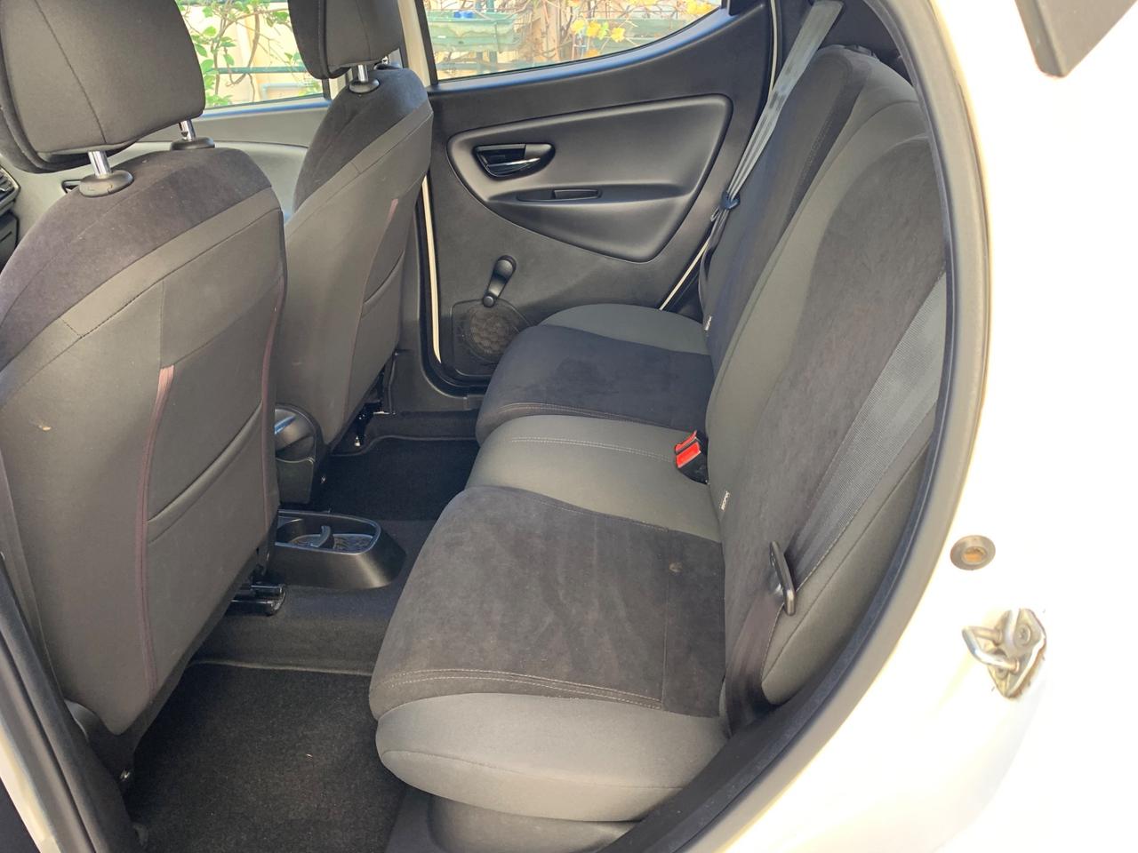 Lancia Ypsilon 0.9 TwinAir 85 CV 5 porte S&S -2012 km 27000