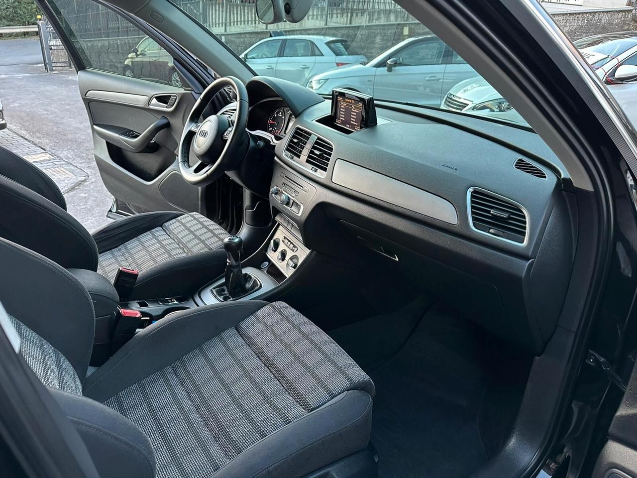 Audi Q3 2.0 TDI S-LINE 140 CV