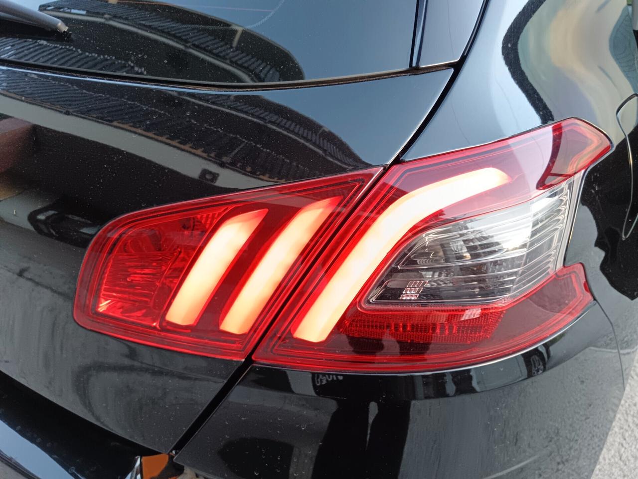Peugeot 308 1.6 BLUEHDI 120CV NEOPATENTATI