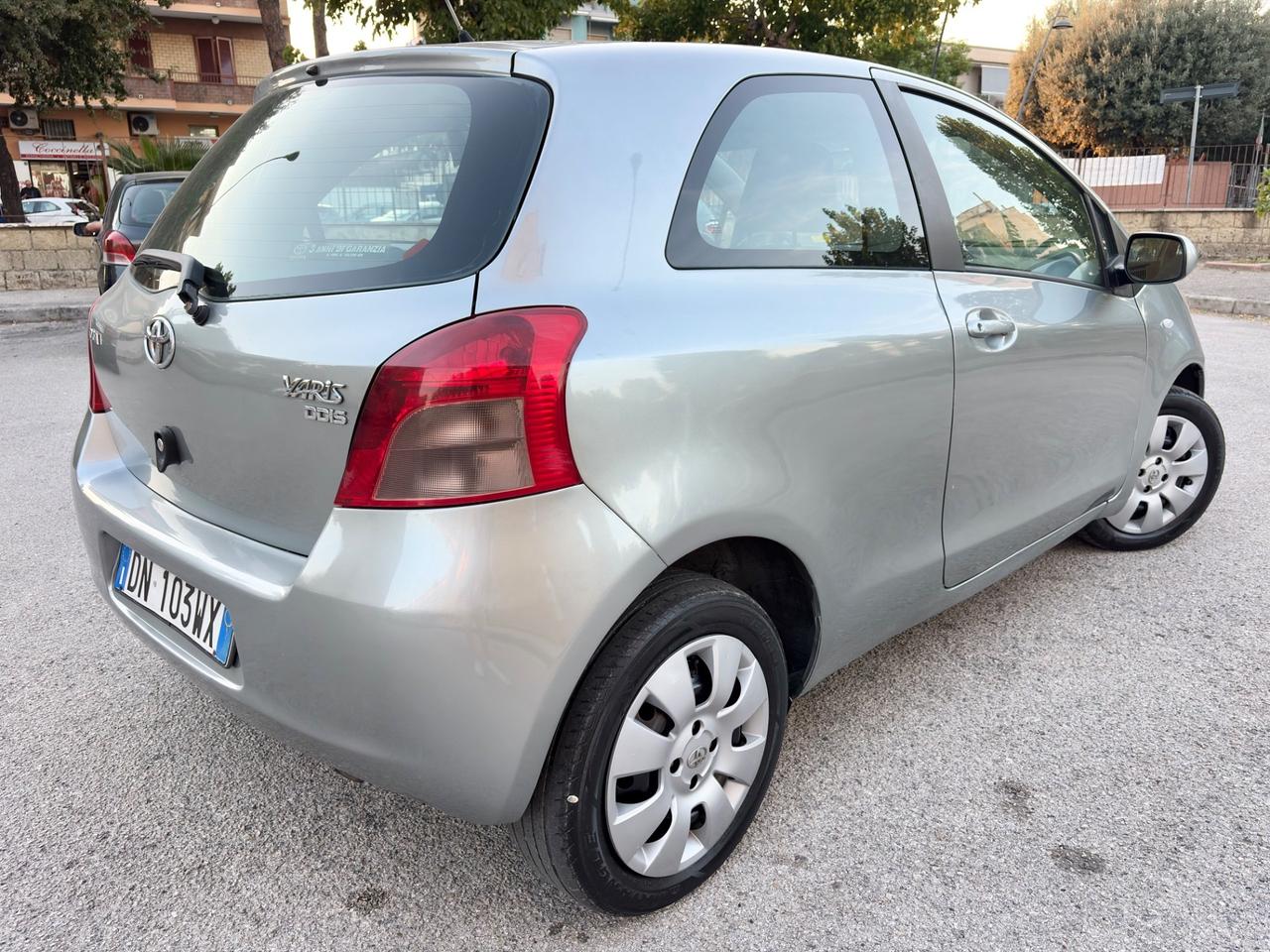 Toyota Yaris 1.3 benz. automatica 138000km
