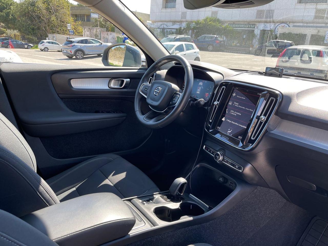 Volvo XC40 T3 Momentum Pro #10192