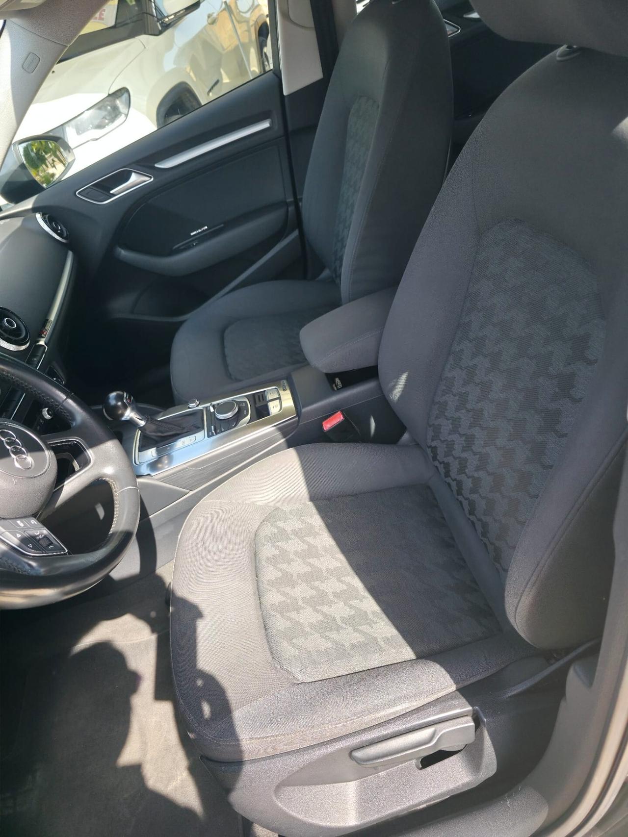 Audi A3 SPB 1.6 TDI clean diesel S tronic Ambition