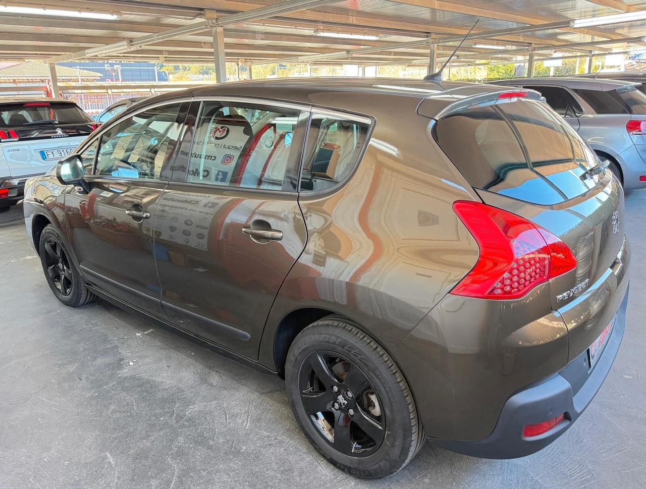 Peugeot 3008 1.6 HDi 110CV cambio robotizzato Premium