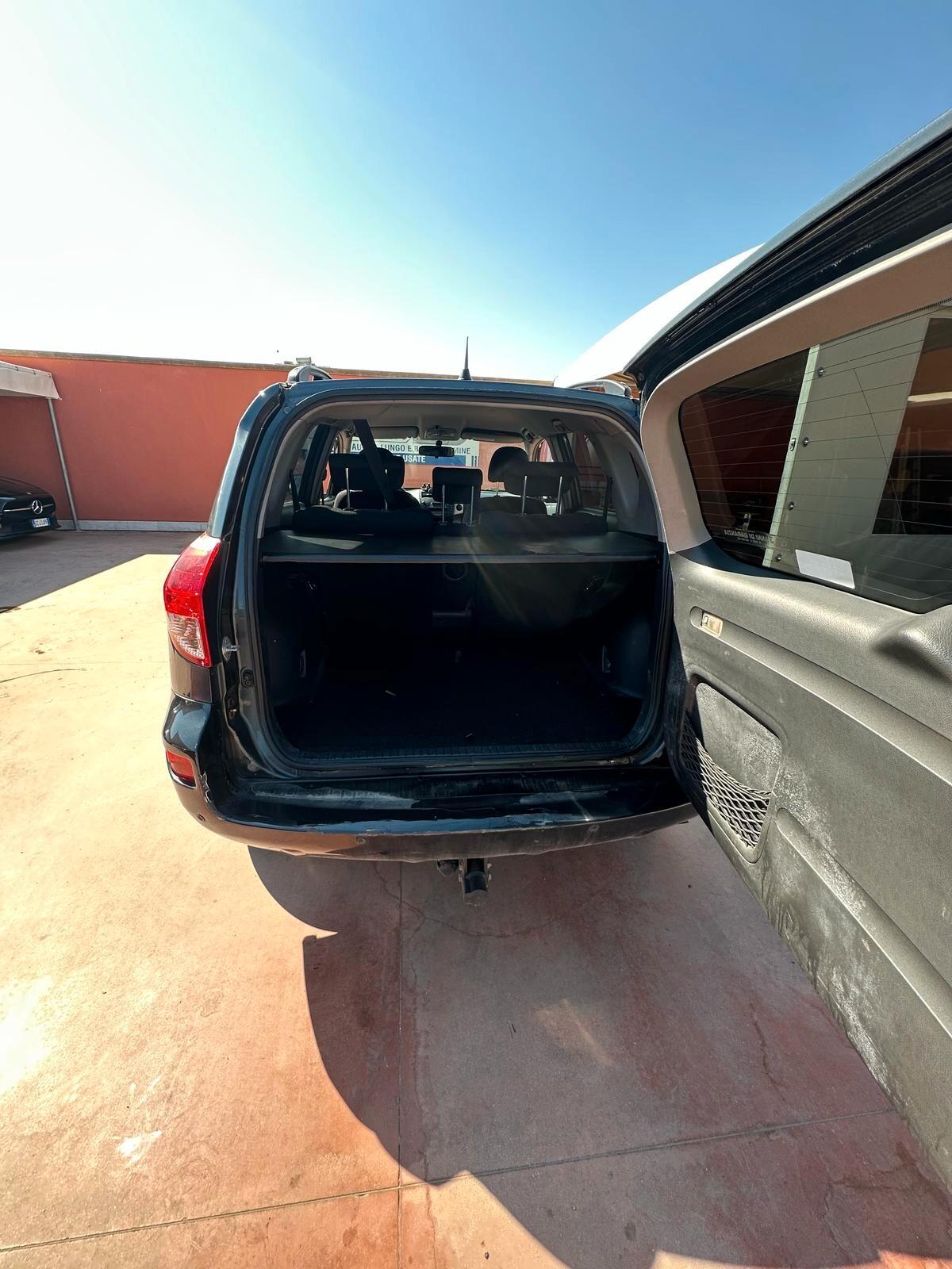 Toyota RAV 4 2.2 D-4D 136 CV DPF Luxury