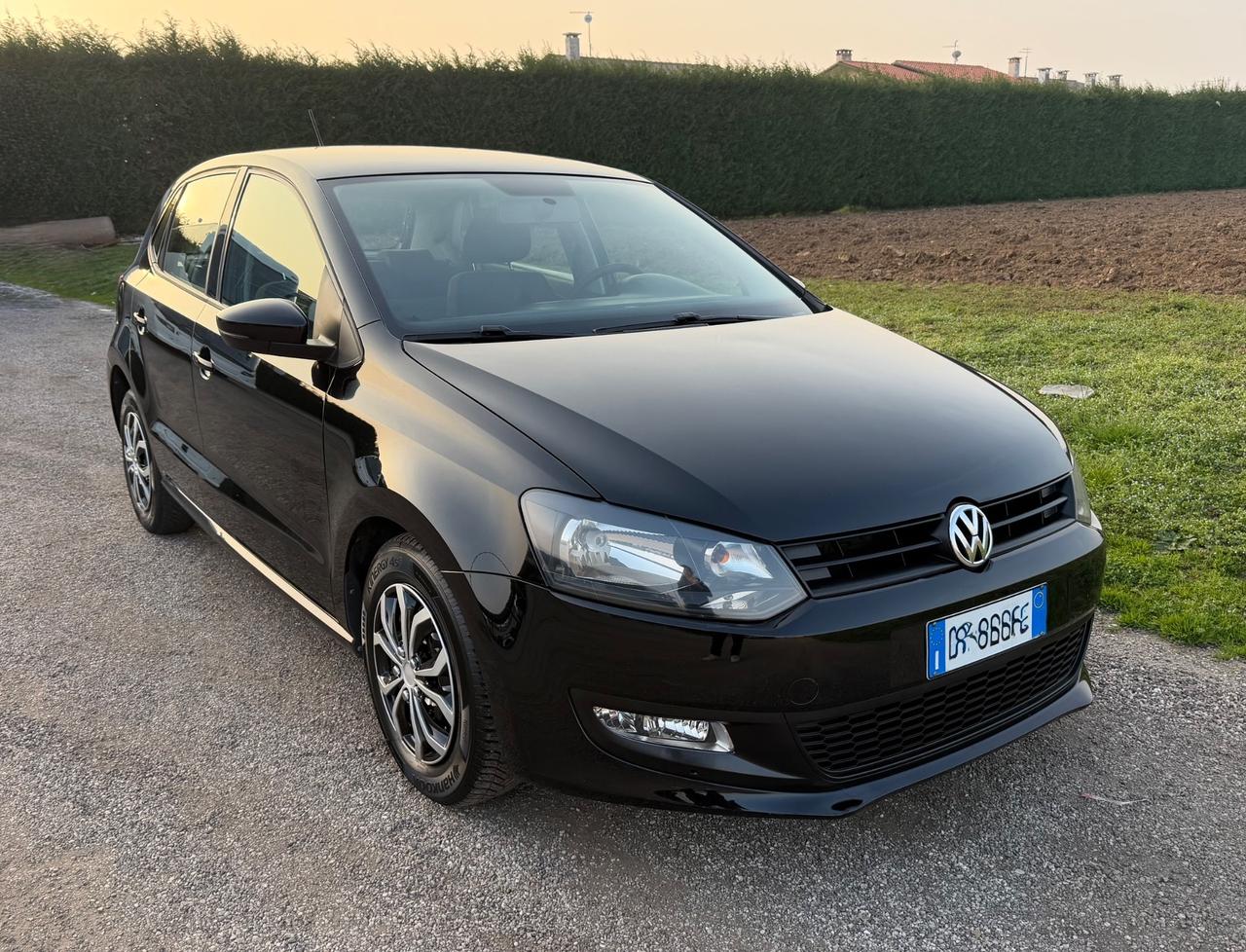 VOLKSWAGEN POLO 1.2 BENZINA 5 PORTE NEOPATENTATi