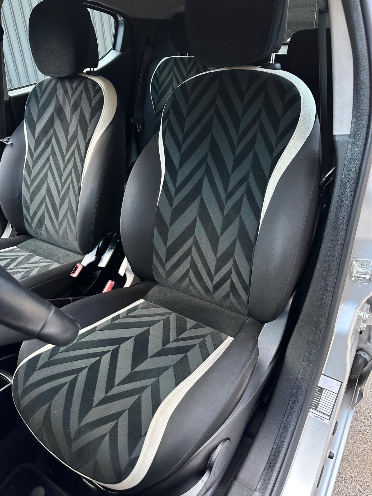 Lancia Ypsilon 1.2 benzina 69cv 5p. Gold