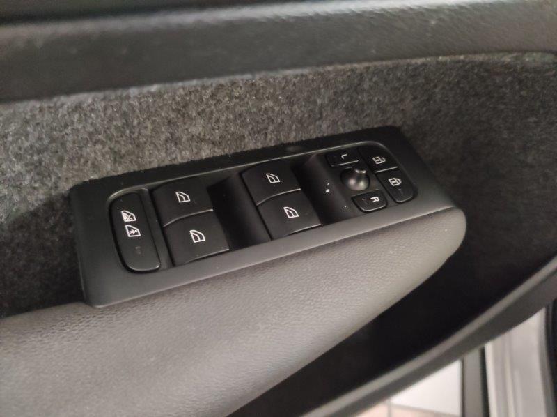 VOLVO XC40 (2017-->) - XC40 T2 Core