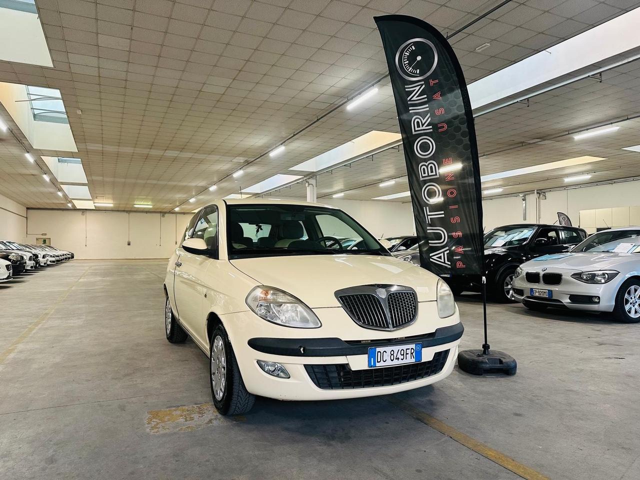 Lancia Ypsilon 1.2 Argento