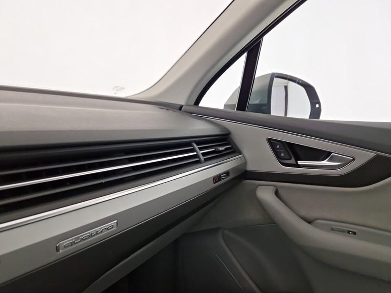 Audi Q7 3.0 tdi quattro tiptronic