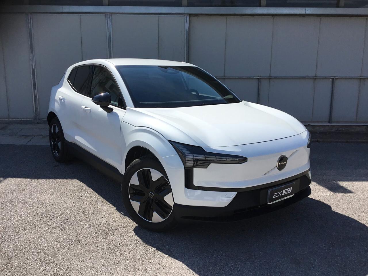 Volvo EX30 P5 Single Motor Plus *SENZA OBBLIGO DI FINANZIAMENTO*