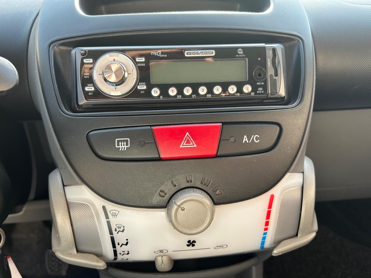 Toyota Aygo 1.0 12V VVT-i 3 porte Sound