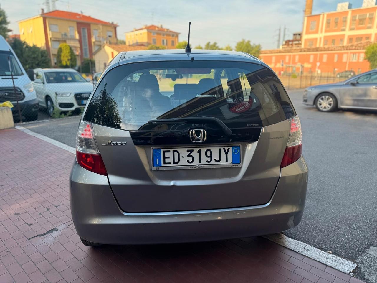 Honda Jazz 2010 1.2 BENZ/METANO OK NEOPAT