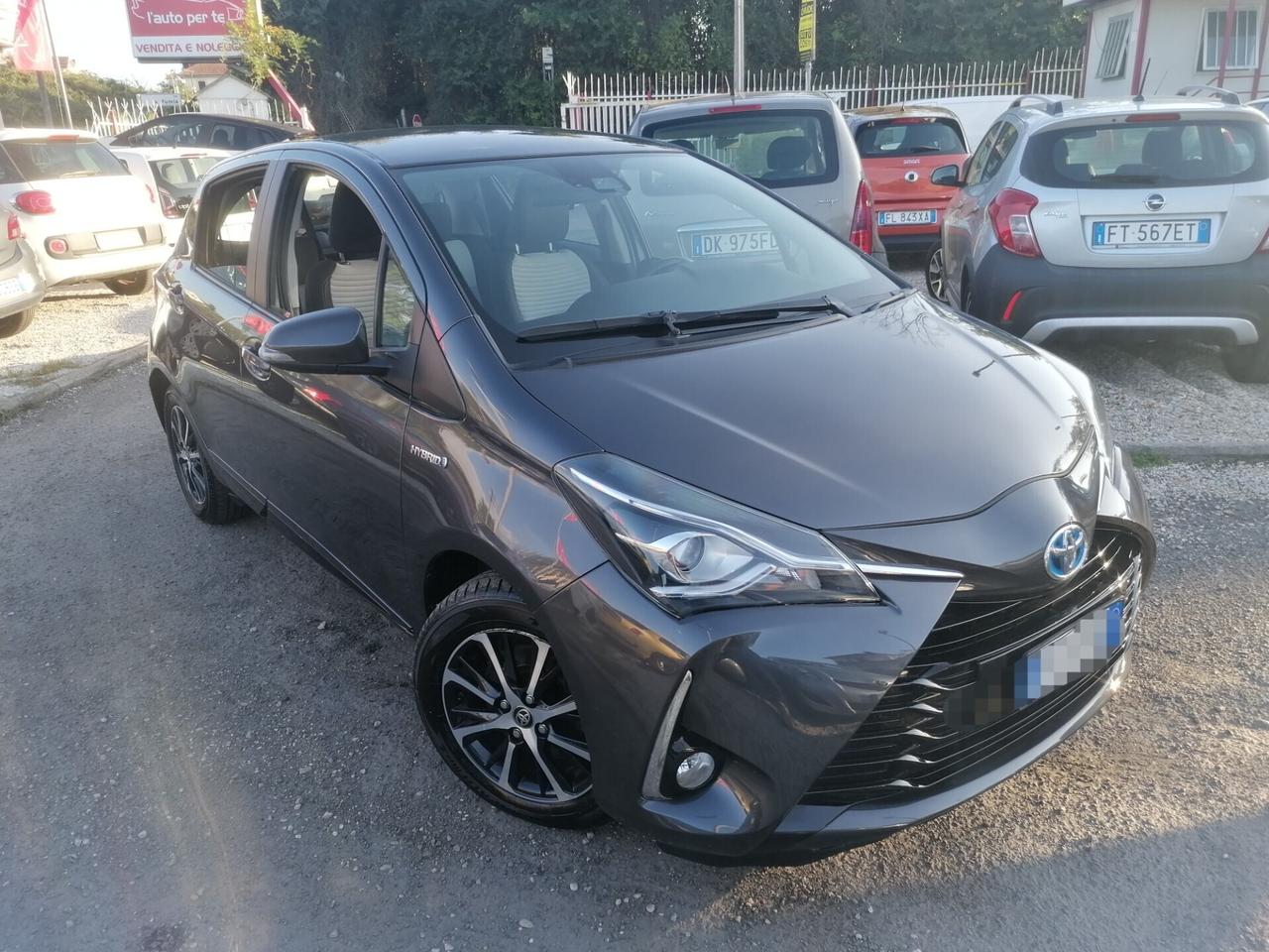 Toyota Yaris 1.5 Hybrid 5 porte Business