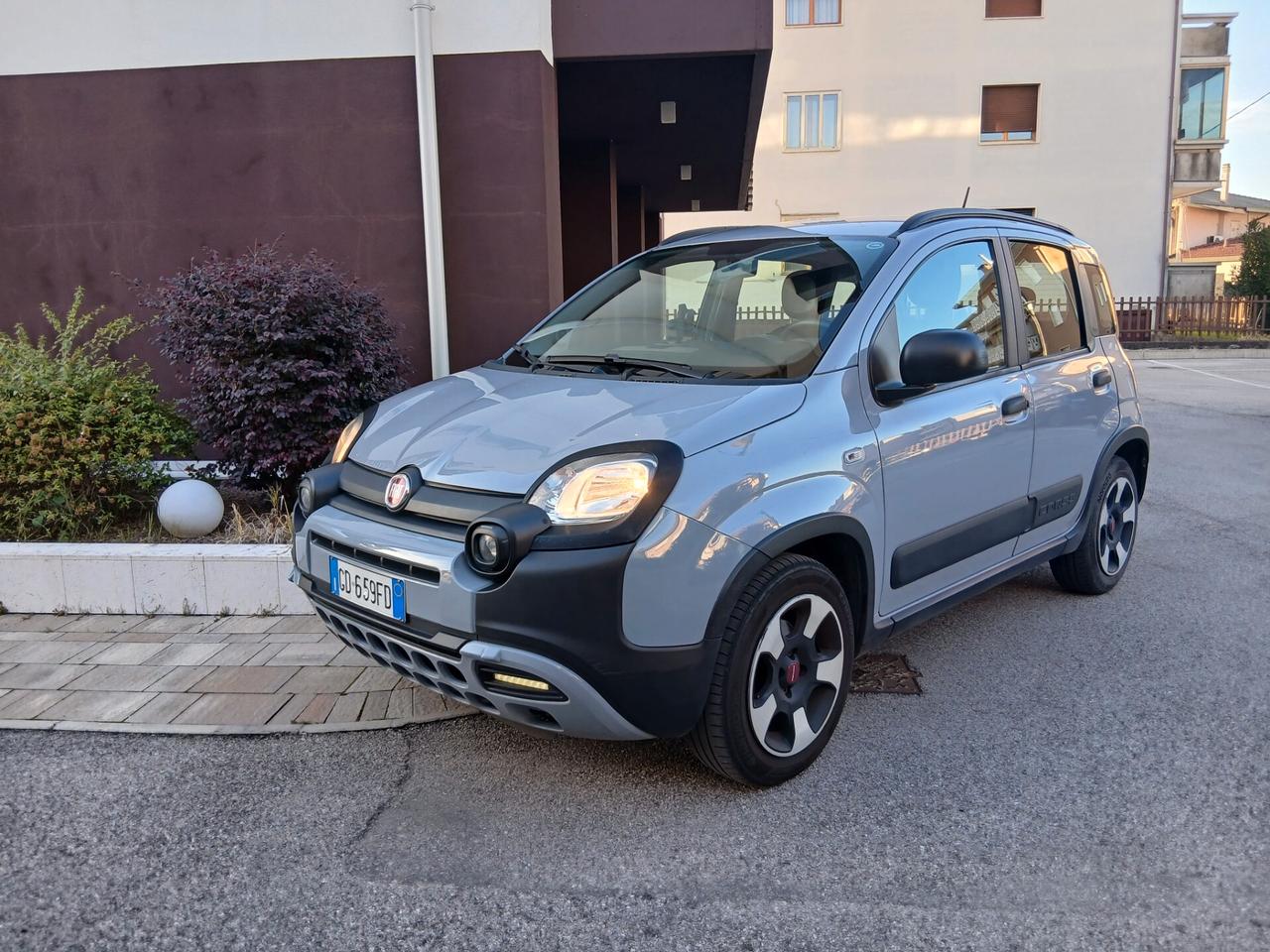 Fiat Panda 1.0 FireFly S&S Hybrid City Cross tua a € 199 mese