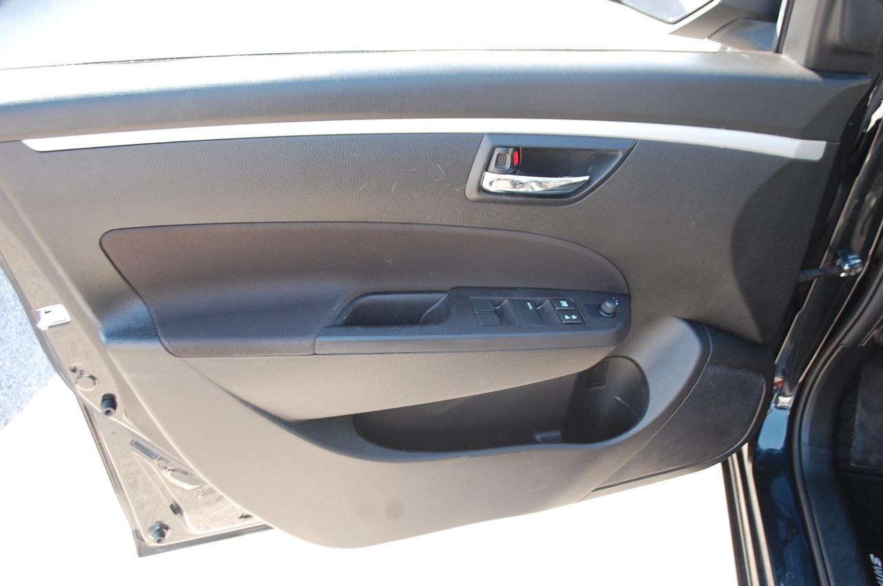 Suzuki Swift 1.3 ddis 75CV B-Top Uff Italy Led Navi USB