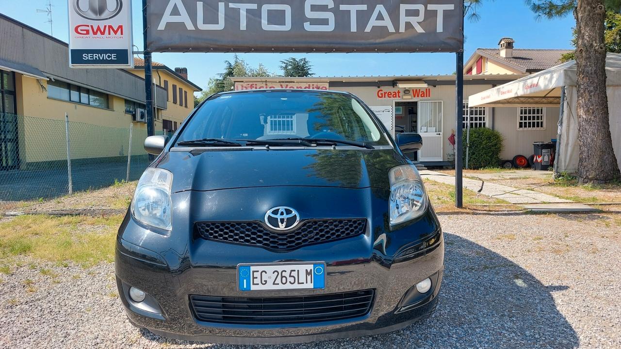 Toyota Yaris 1.0 5 porte Sol