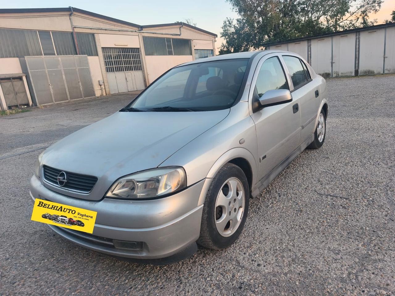 Opel Astra 2002----1.2 Benzina