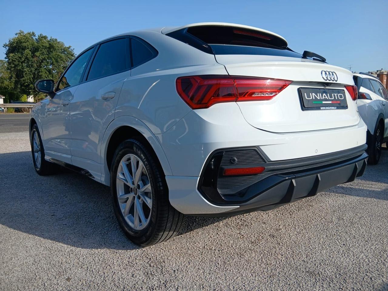 Audi Q3 35 TDI quattro S tronic line edition