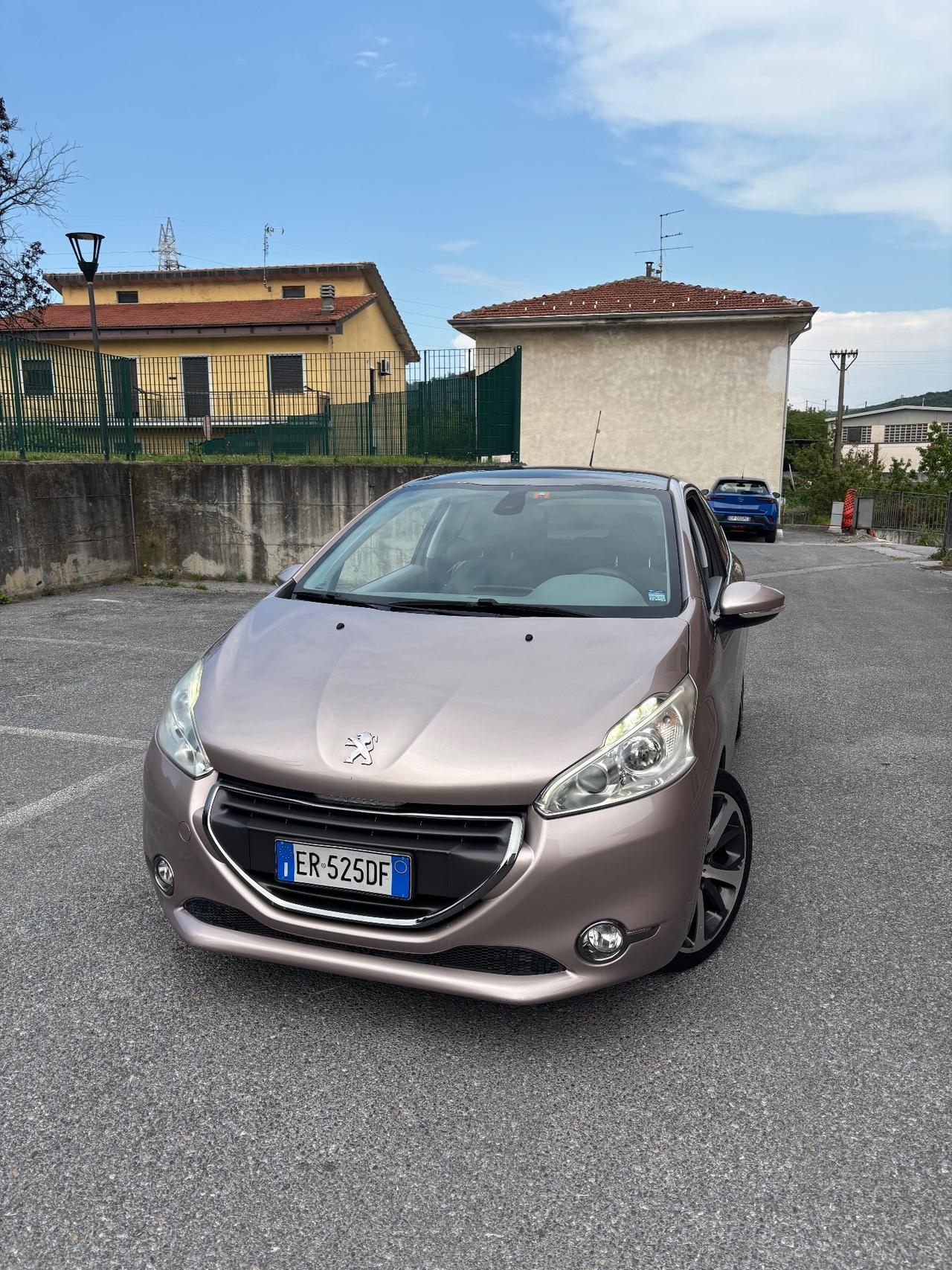 Peugeot 208 1.6 e-HDi 115 CV Stop&Start 3 porte XY