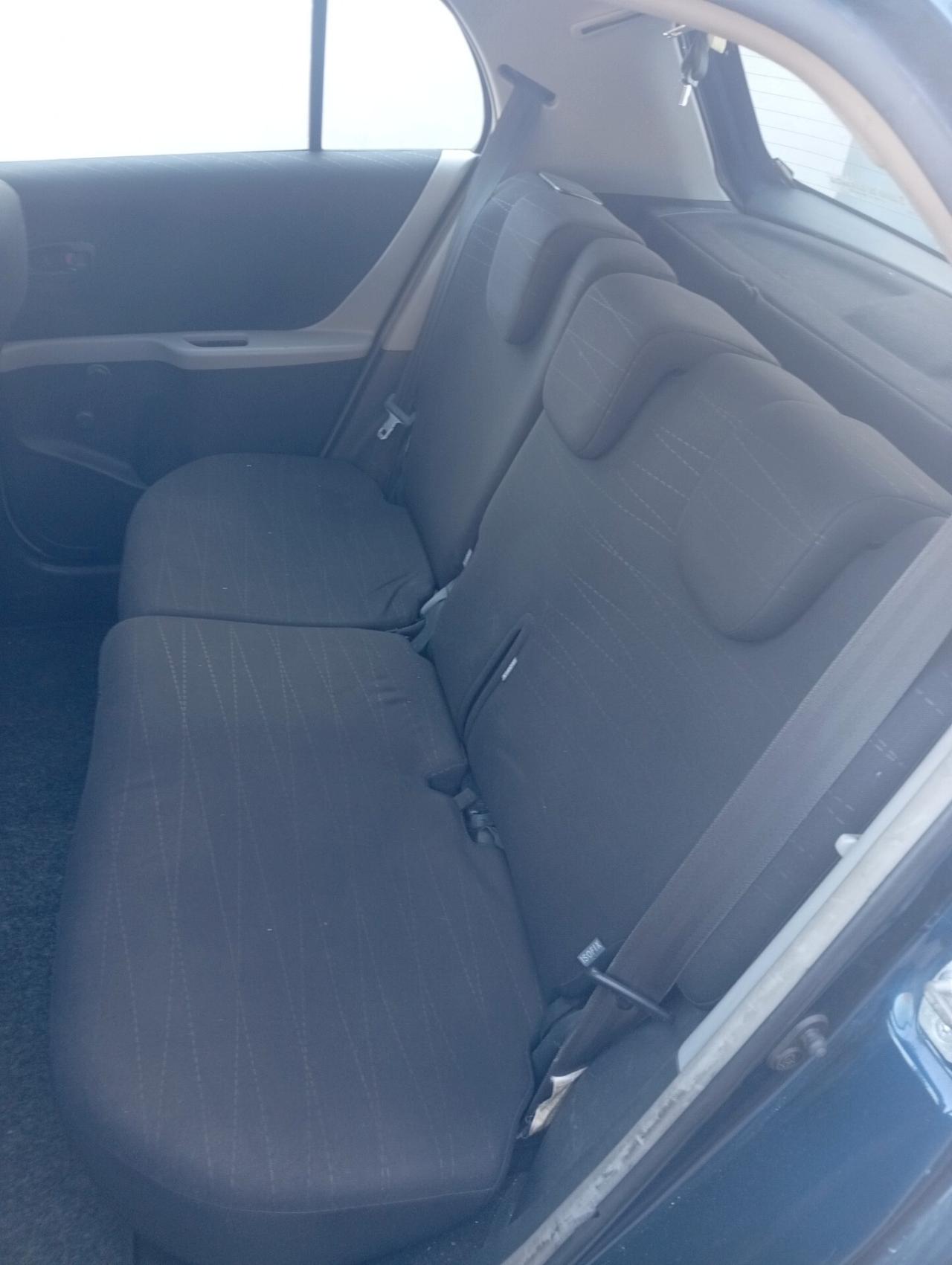 Toyota Yaris 1.0 5 porte Sol