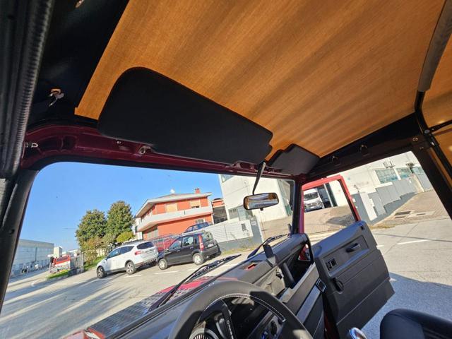 LAND ROVER Defender 110 2.5 Tdi cat S.W. County