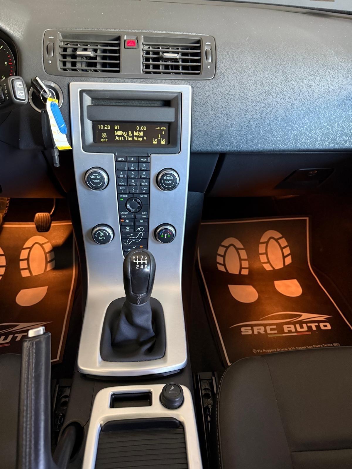 Volvo V50 D2 R-design