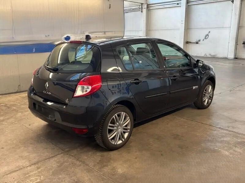 Renault Clio 1.2 16V 5 porte Luxe