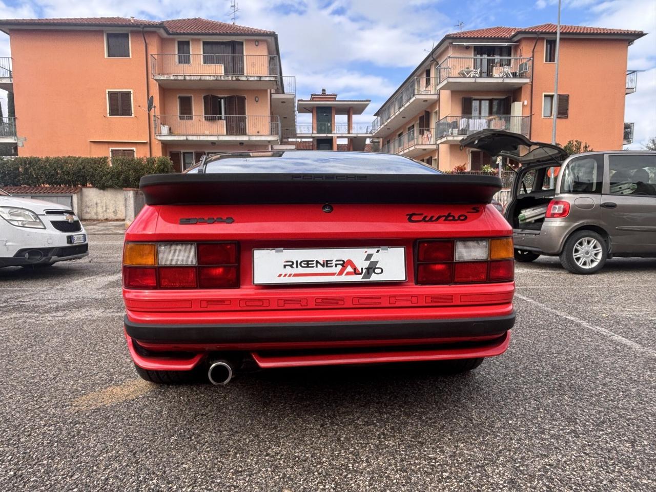 Porsche 944 Turbo S