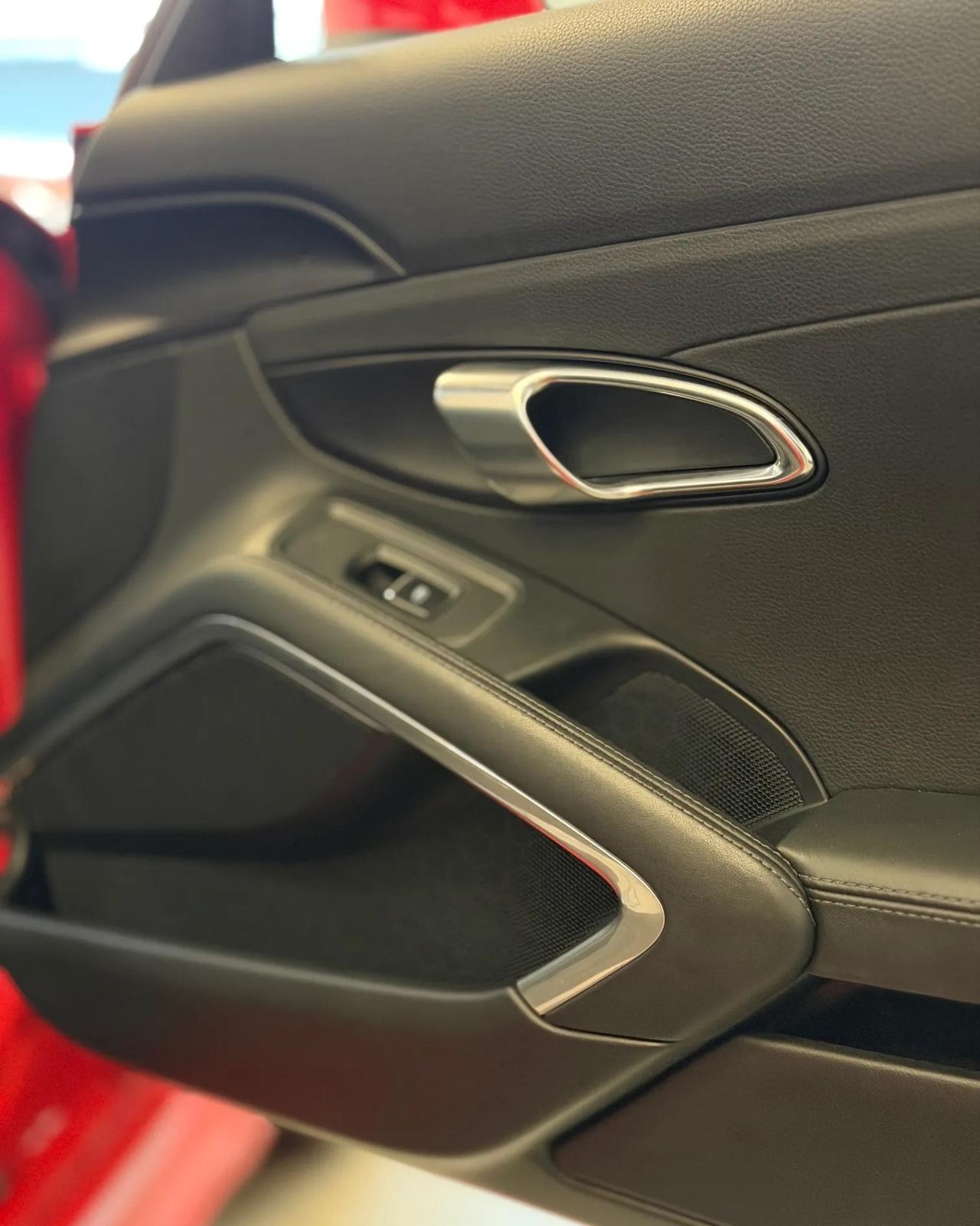 Porsche 718 Spyder Boxster 2.0