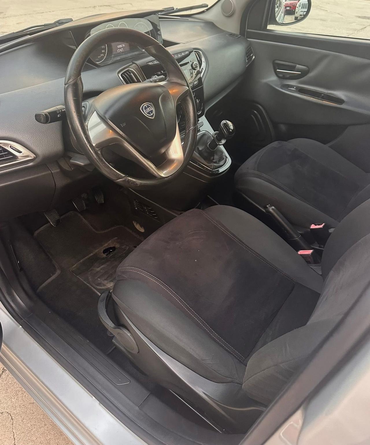 Lancia Ypsilon 1.2 69 CV 5 porte GPL Ecochic Platinum