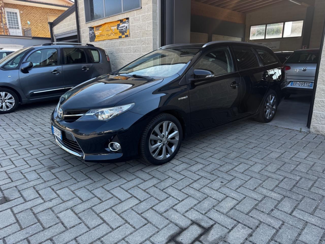 Toyota Auris Touring Sports 1.8 Hybrid Lounge