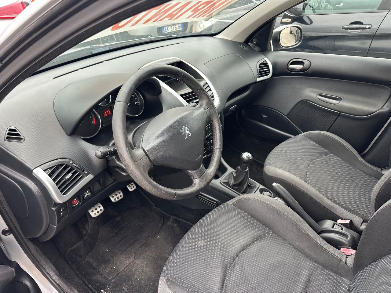 Peugeot 206 Plus 1.2 gpl 2011