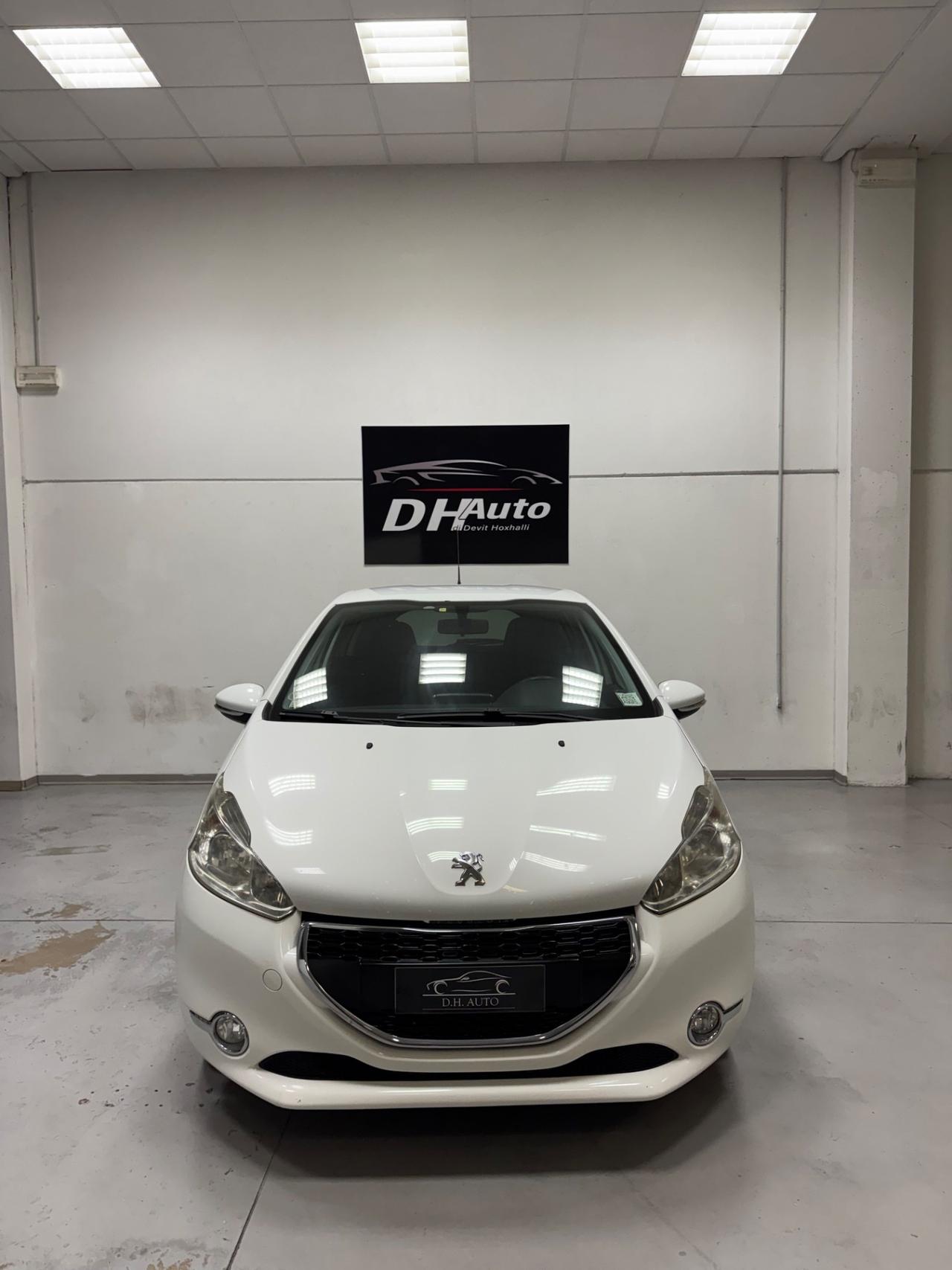 Peugeot 208 1.4 HDi 68 CV 5 porte Allure