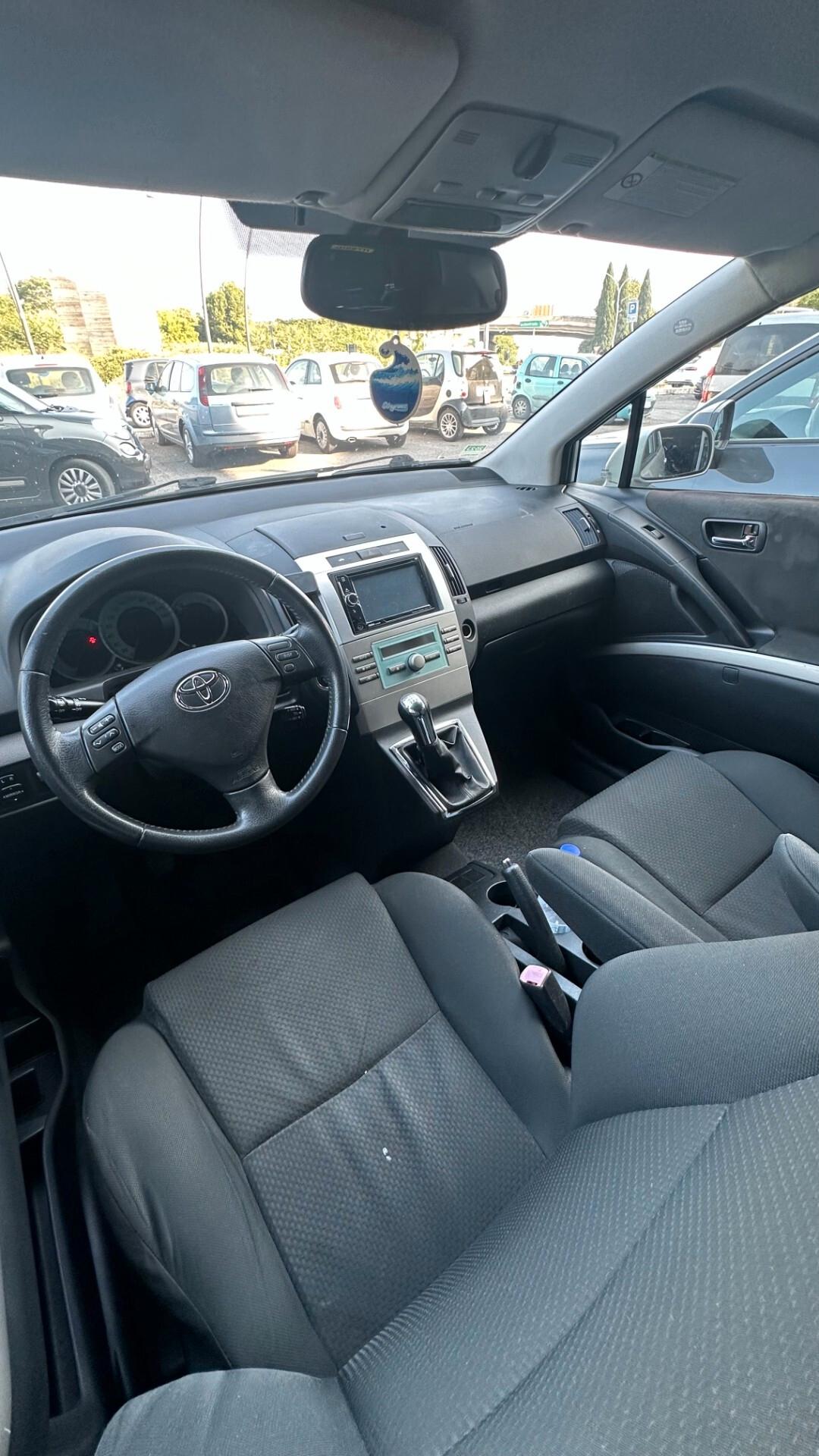 Toyota Corolla Verso 2.2 16V D-4D Sol