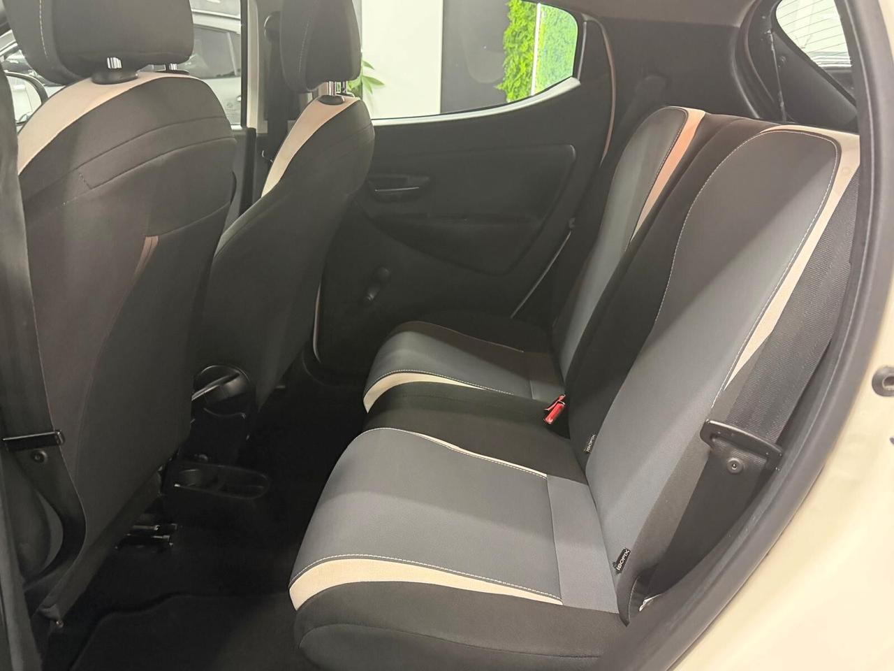 LANCIA YPSILON 900CC 84CV 62KW OK NEOPATENTATI ANNO 2015