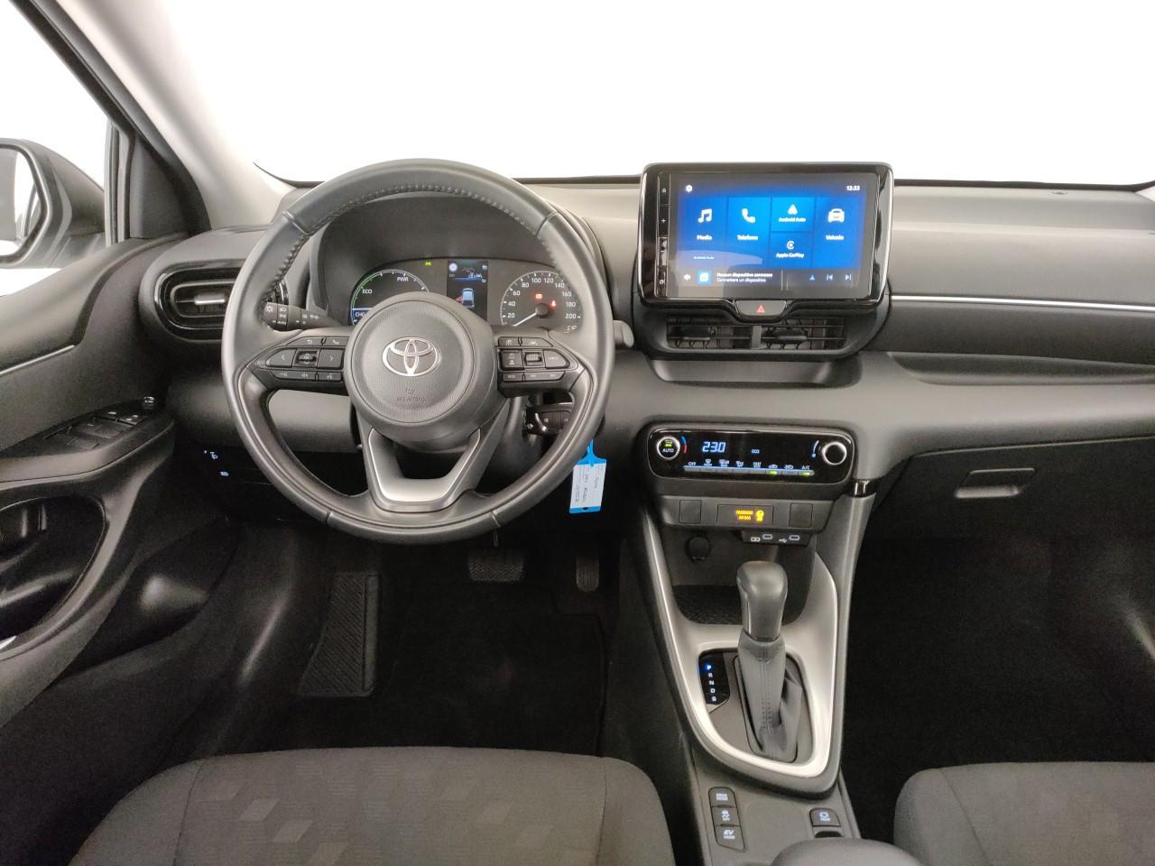 TOYOTA Yaris 1.5h Active