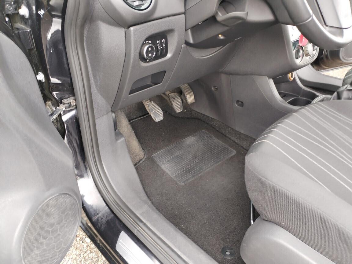 Opel Corsa 1.2 3p Sport 119000km euro 5 2010 cronologia tagliandi